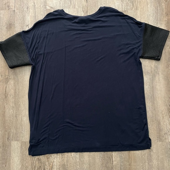 DKNY short sleeve top with detailing on the sleeves - Picture 2 of 5